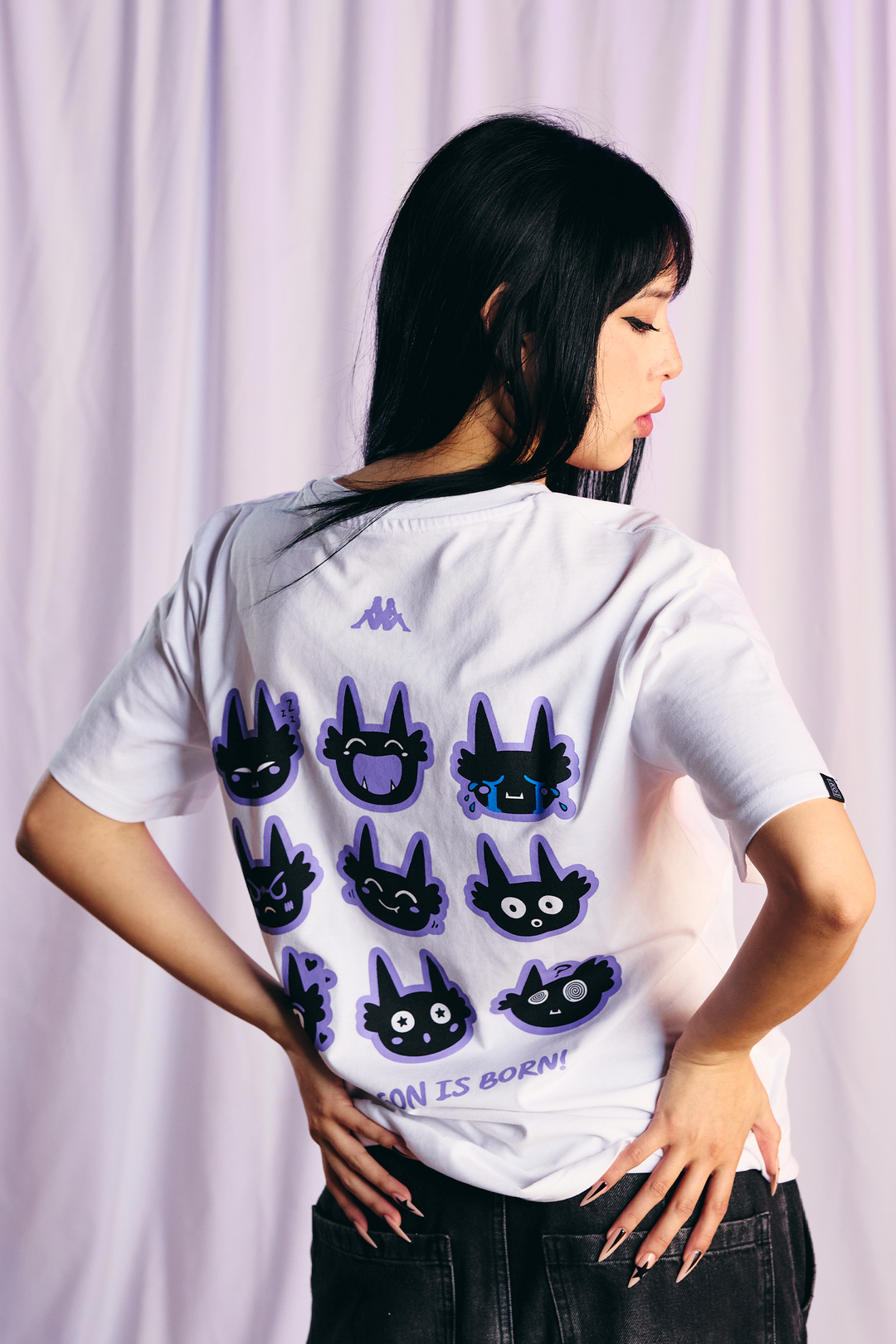 AKO MULTI EMOTE REGULAR T-SHIRT - BLANCO 01